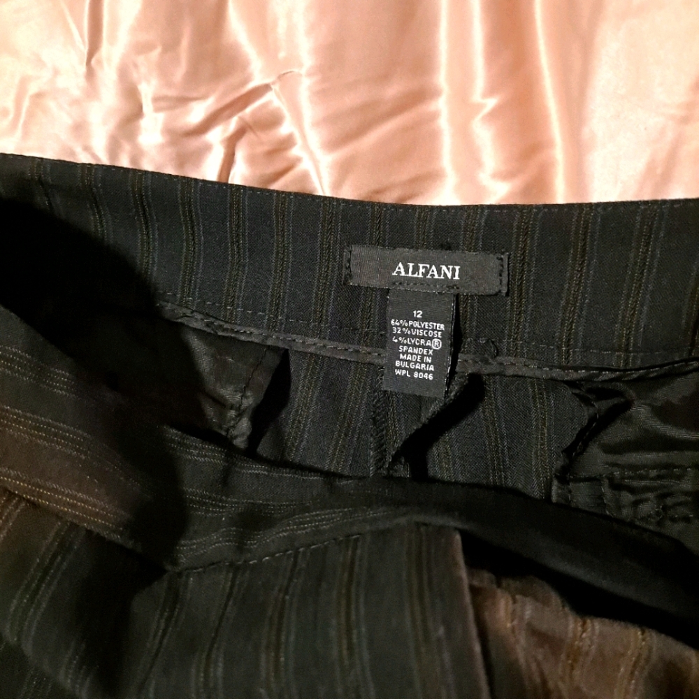 Alfani Sz 12 black thin stripped dress pants
